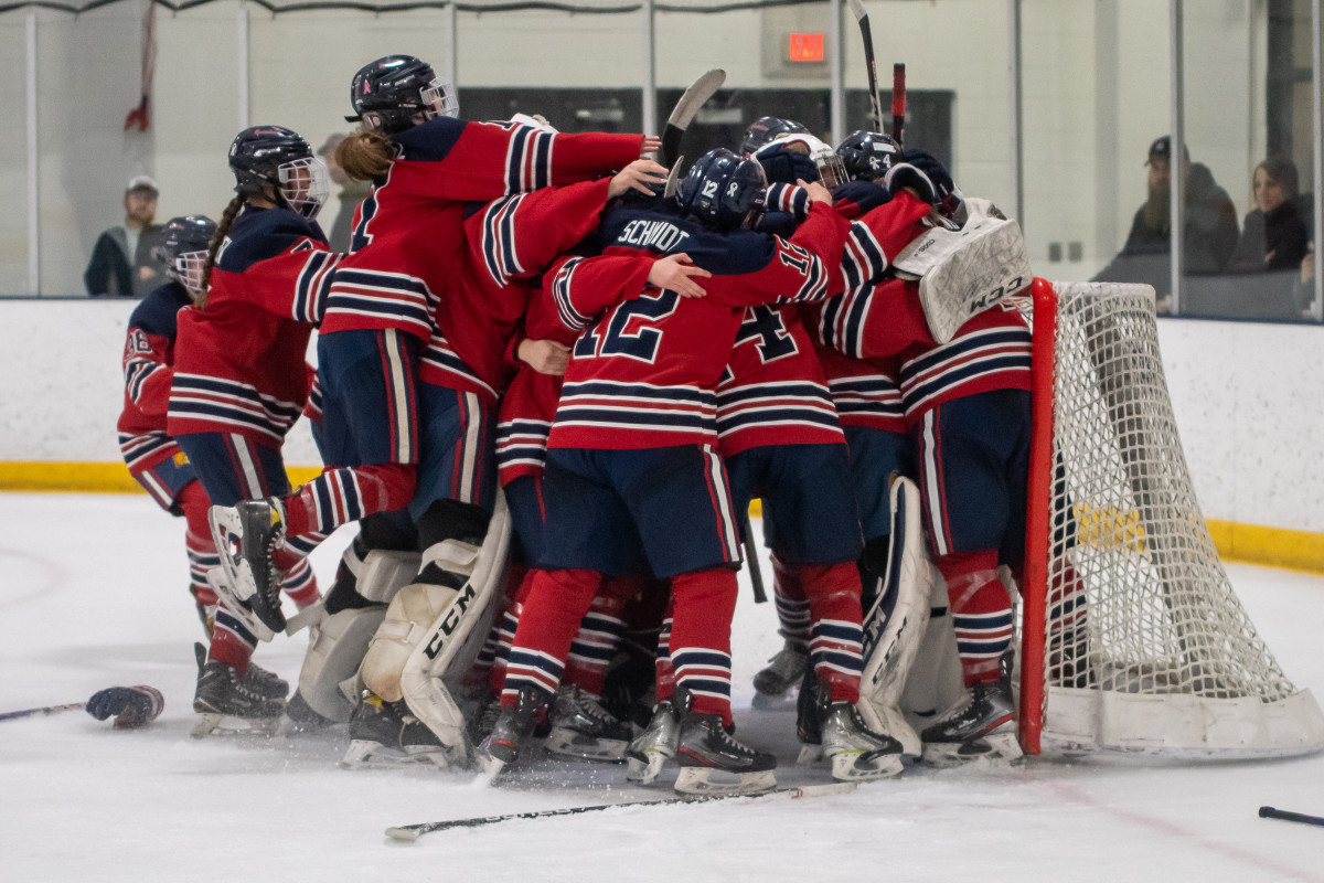 Orono girls vs Holy Angels Feb17-23 Earl Ebensteiner49